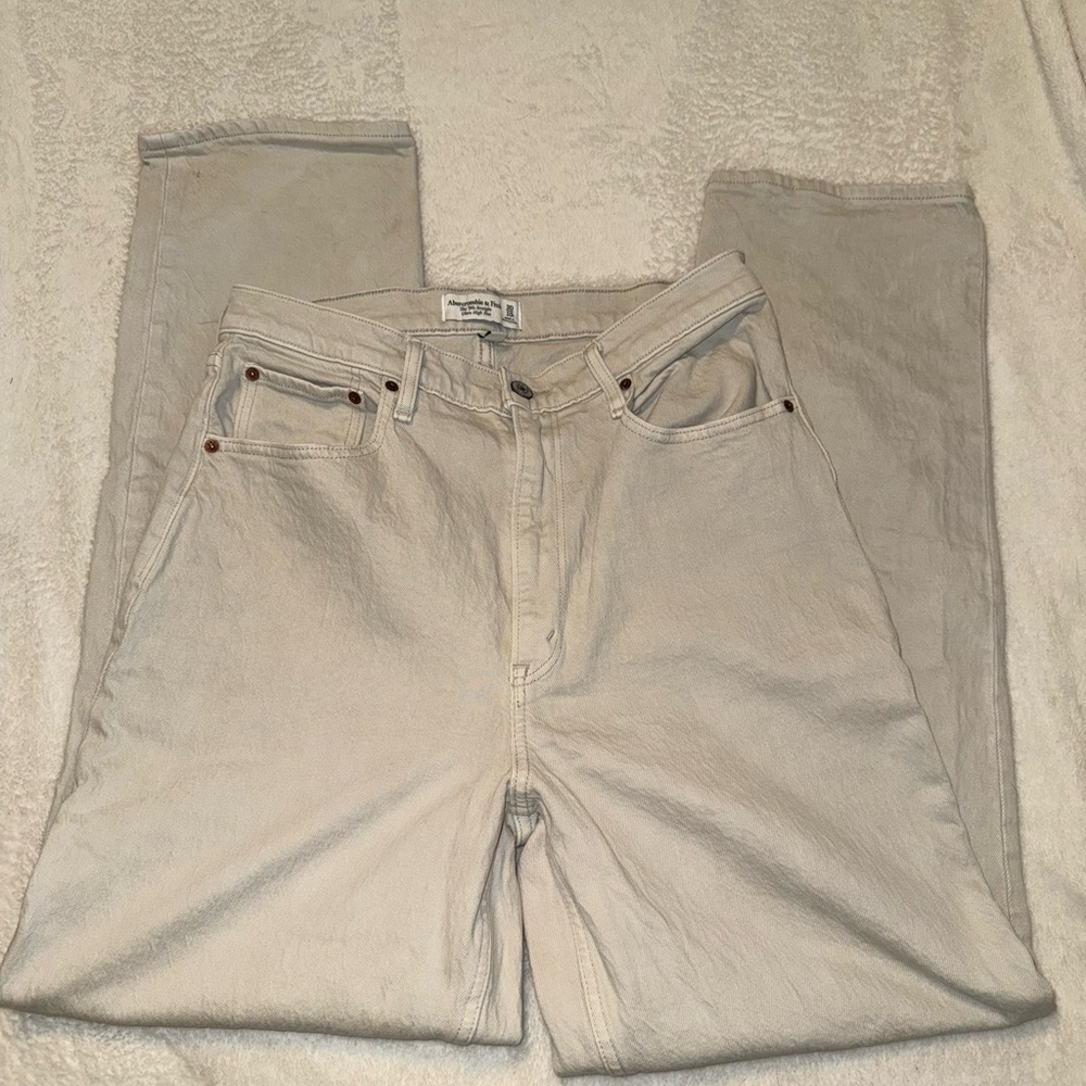 Abercrombie & Fitch Women’s Cream 90s Straight Ultra High Rise Curve Love Jeans